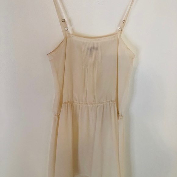 Short embroidered ivory silk dress - Picture 6 of 7